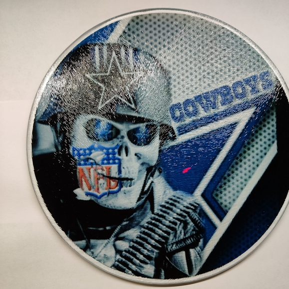 Skull head Dallas cowboys tempered glass cutting board - Picture 1 of 9